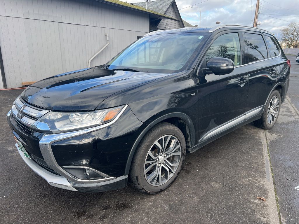 Used 2018 Mitsubishi Outlander GT with VIN JA4JZ4AXXJJ005757 for sale in Milwaukie, OR