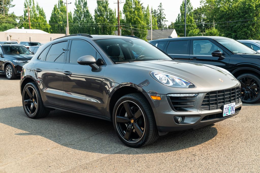 2017 Porsche Macan