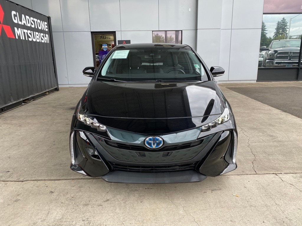 Used 2022 Toyota Prius Prime XLE with VIN JTDKAMFP2N3222790 for sale in Milwaukie, OR