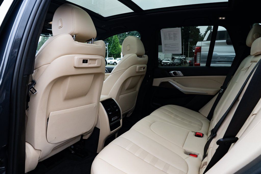 2021 BMW X5 40i - Photo 21