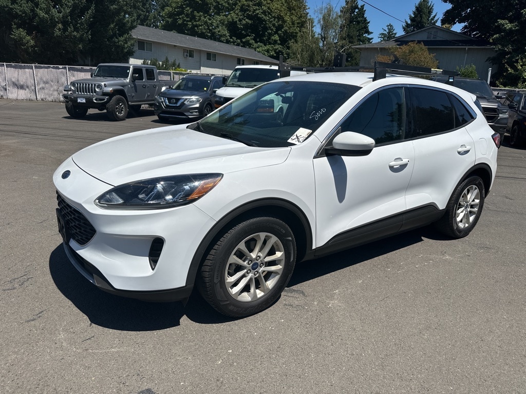 Used 2020 Ford Escape SE with VIN 1FMCU0G68LUB74371 for sale in Milwaukie, OR