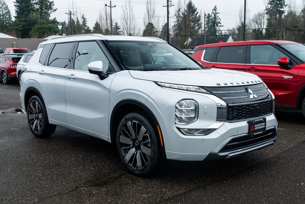 2026 Mitsubishi Outlander SEL's photo