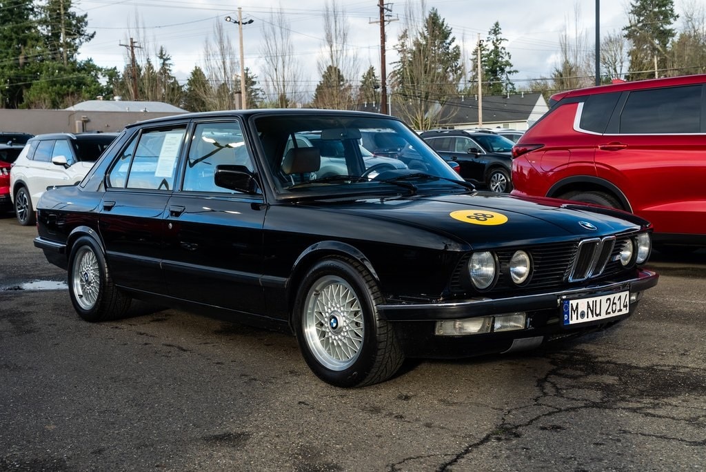 1988 BMW M5's photo
