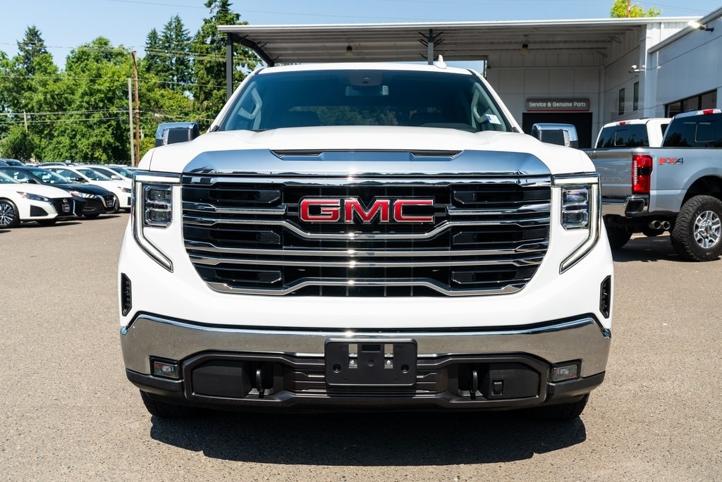 Used 2023 GMC Sierra 1500 SLT with VIN 1GTUUDED8PZ107845 for sale in Milwaukie, OR