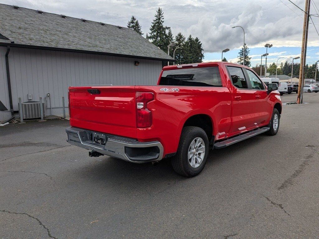 2024 Chevrolet Silverado 1500 LT photo 4