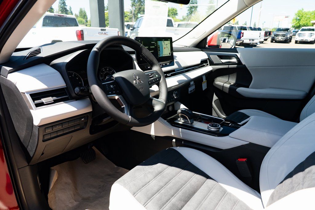2025 Mitsubishi Outlander SEL - Photo 20