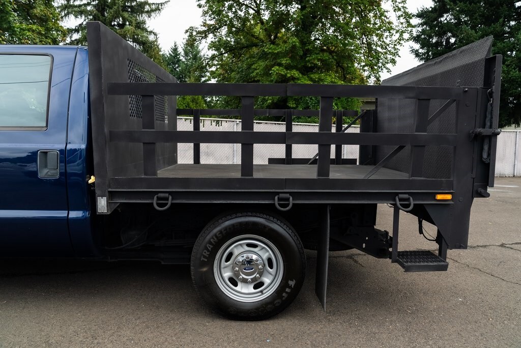 2011 Ford F-250 XL photo 4