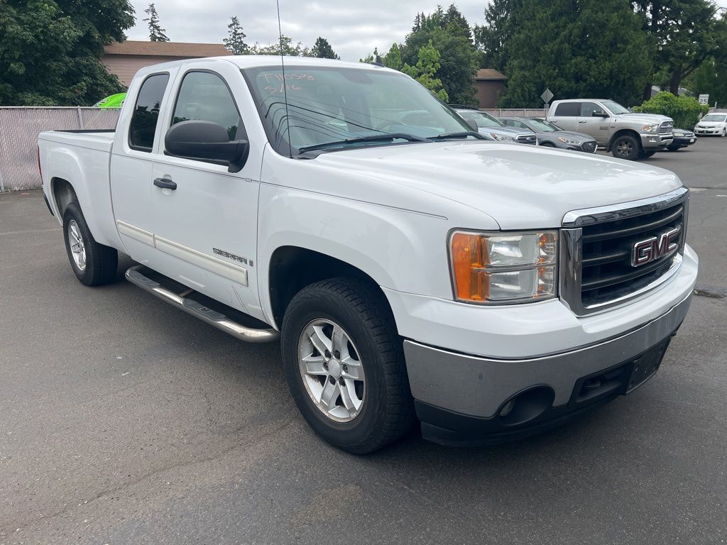 2008 GMC Sierra's photo