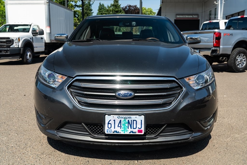 Used 2018 Ford Taurus Limited with VIN 1FAHP2F86JG127017 for sale in Milwaukie, OR