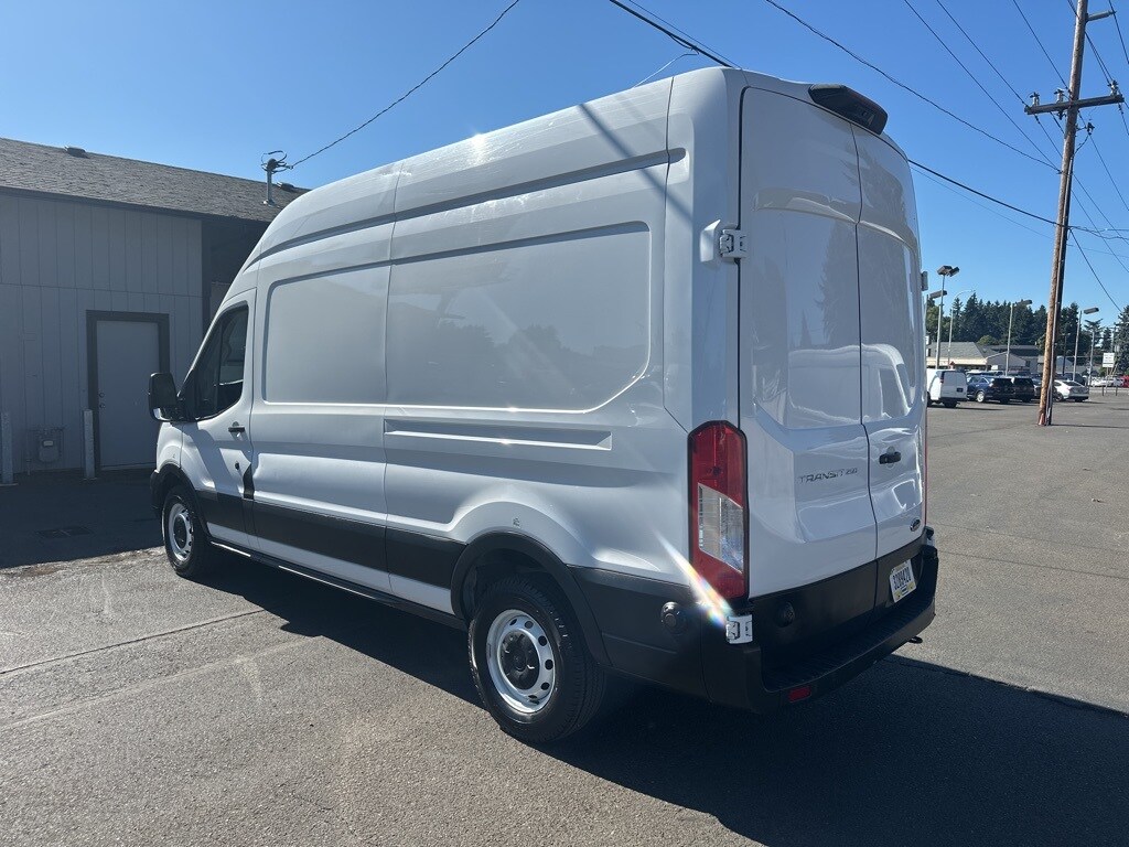 2022 Ford Transit photo 3