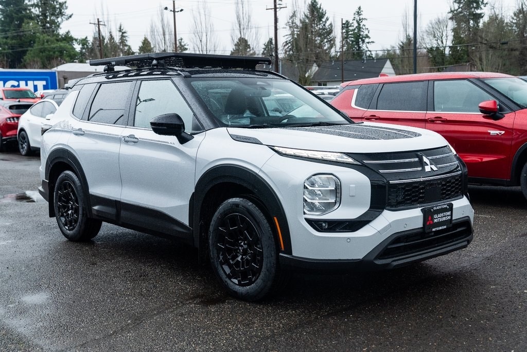 2026 Mitsubishi Outlander Trail Edition's photo