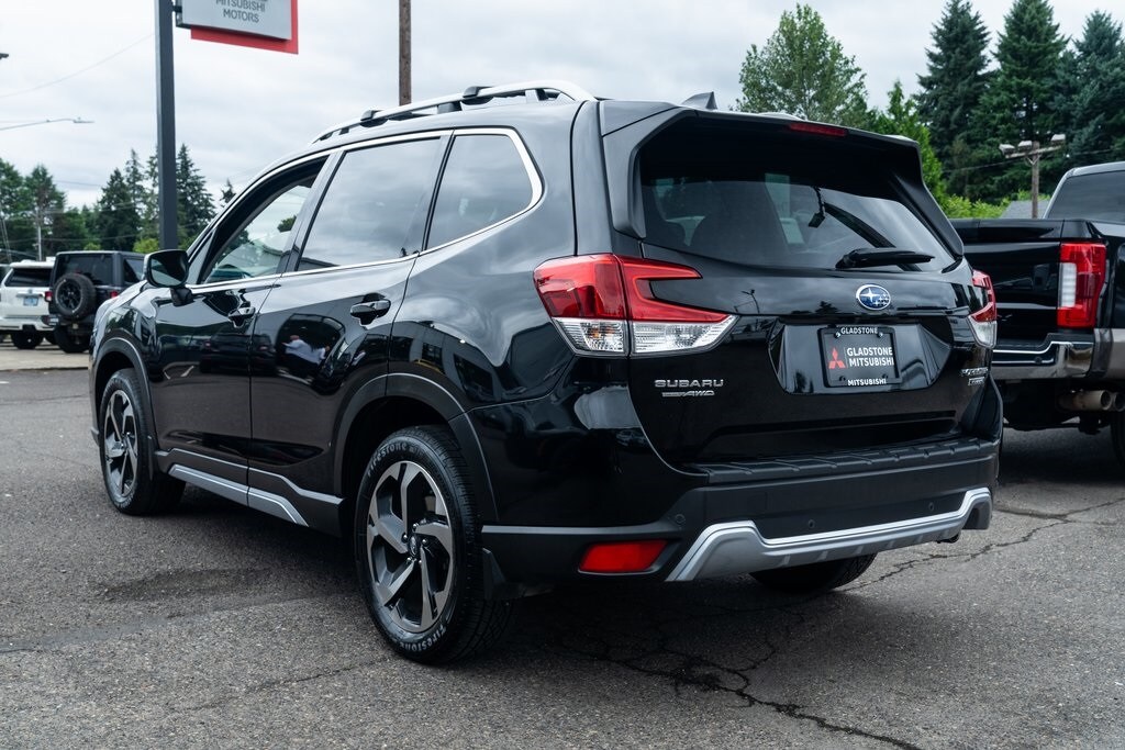 2022 Subaru Forester Touring photo 4