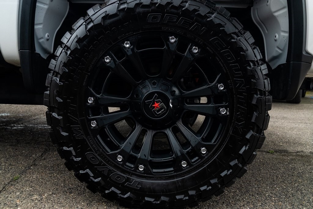 2023 Chevrolet Silverado 2500HD High Country photo 4