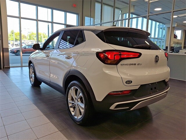 2022 Buick Encore GX Preferred photo 2