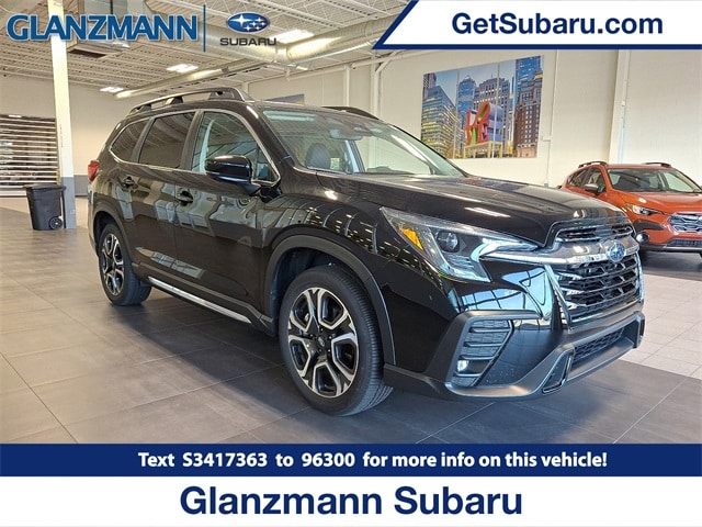 2025 Subaru Ascent Limited's photo
