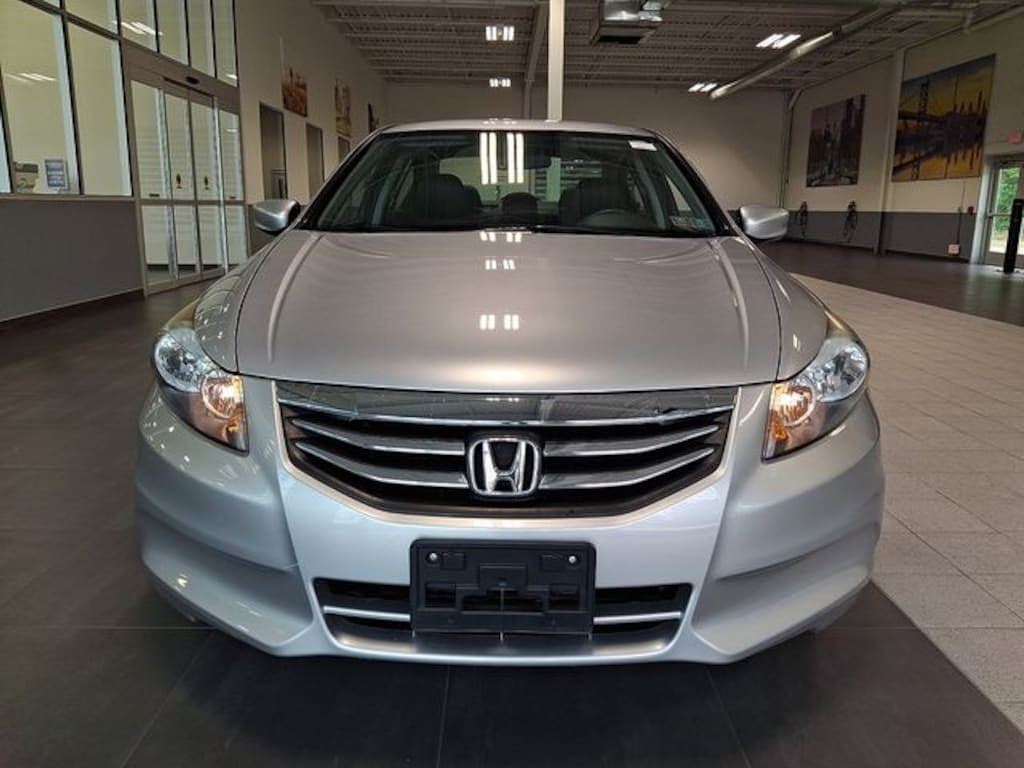 Used 2011 Honda Accord SE Sedan