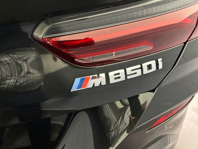 2023 BMW 8 Series M850i - Photo 9
