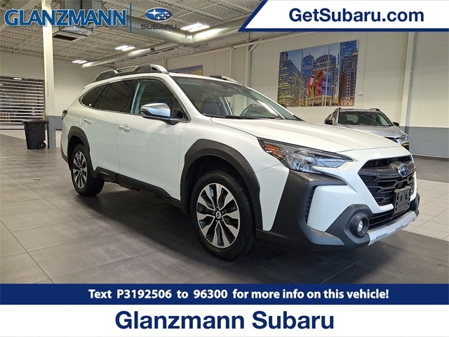 2023 Subaru Outback Touring's photo