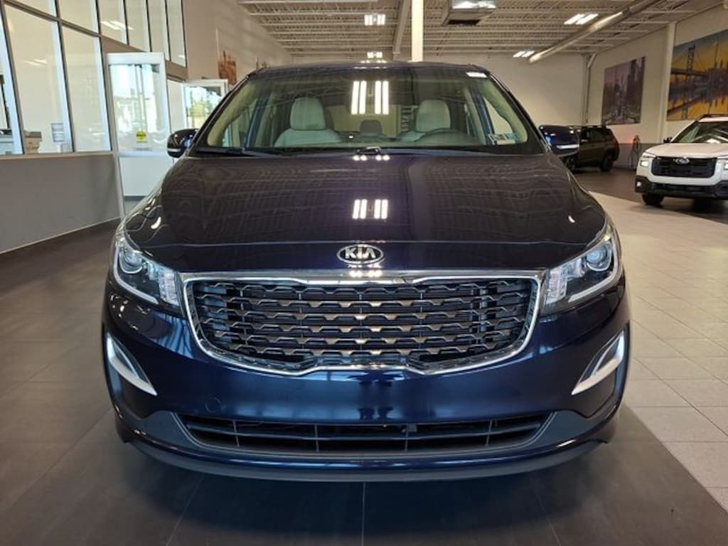 Used 2019 Kia Sedona LX Minivan/Van