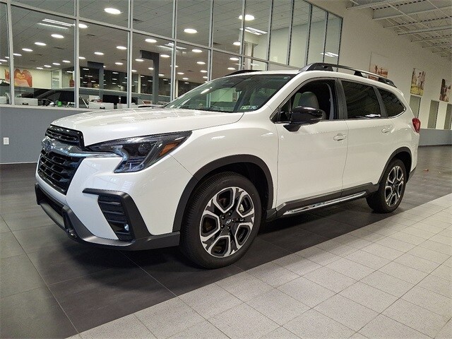 2025 Subaru Ascent Limited photo 3