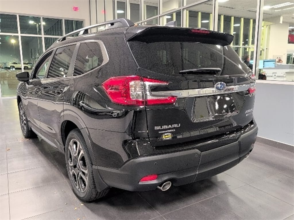 New 2025 Subaru Ascent Limited 7-Passenger SUV