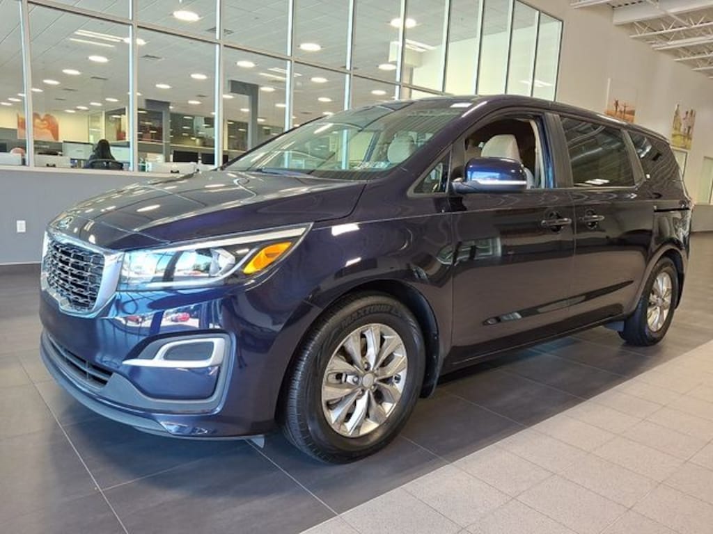 Used 2019 Kia Sedona LX Minivan/Van