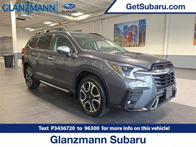 2023 Subaru Ascent Touring's photo