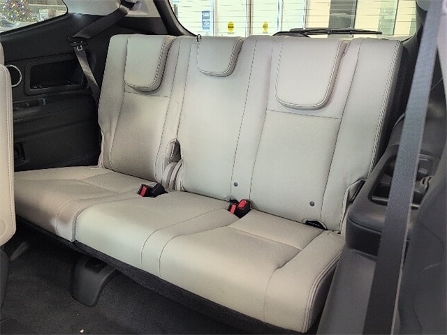 2026 Subaru Ascent Limited - Photo 13