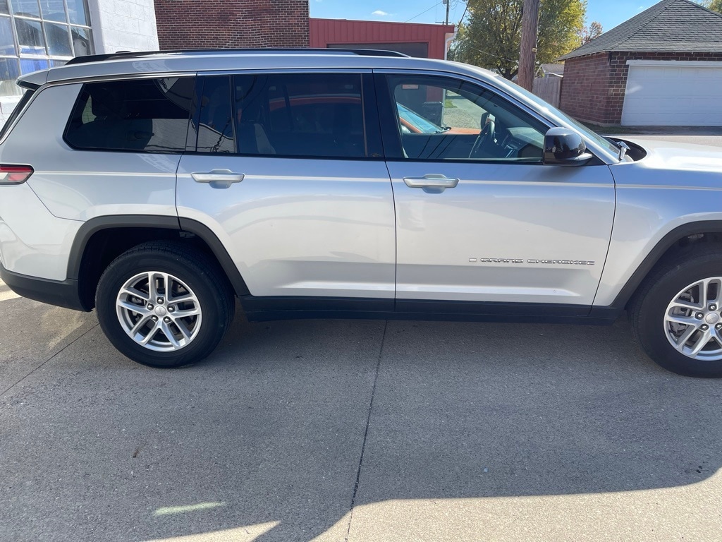 Used 2024 Jeep Grand Cherokee L Laredo SUV