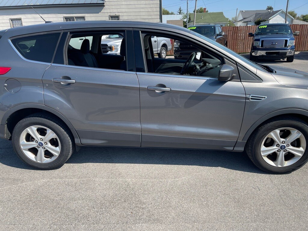 2014 Ford Escape SE photo 2