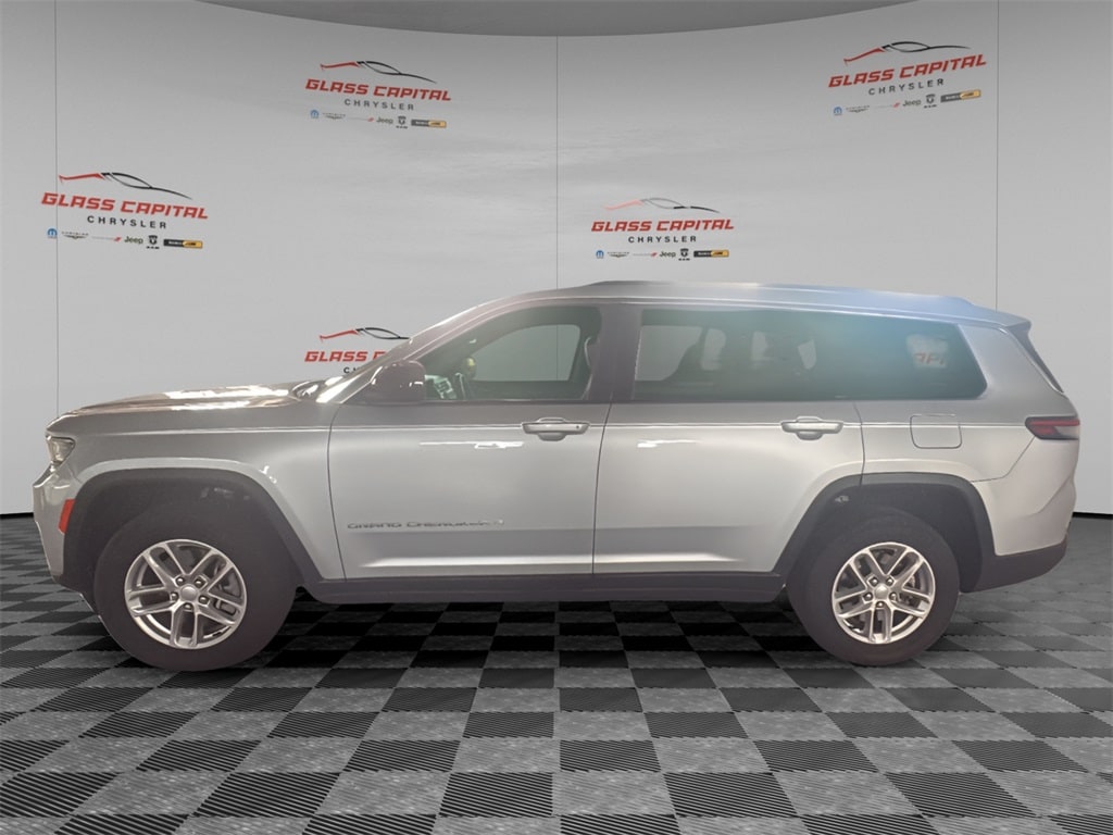 Used 2024 Jeep Grand Cherokee L Laredo SUV