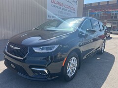 2025 Chrysler Pacifica SELECT Passenger Van