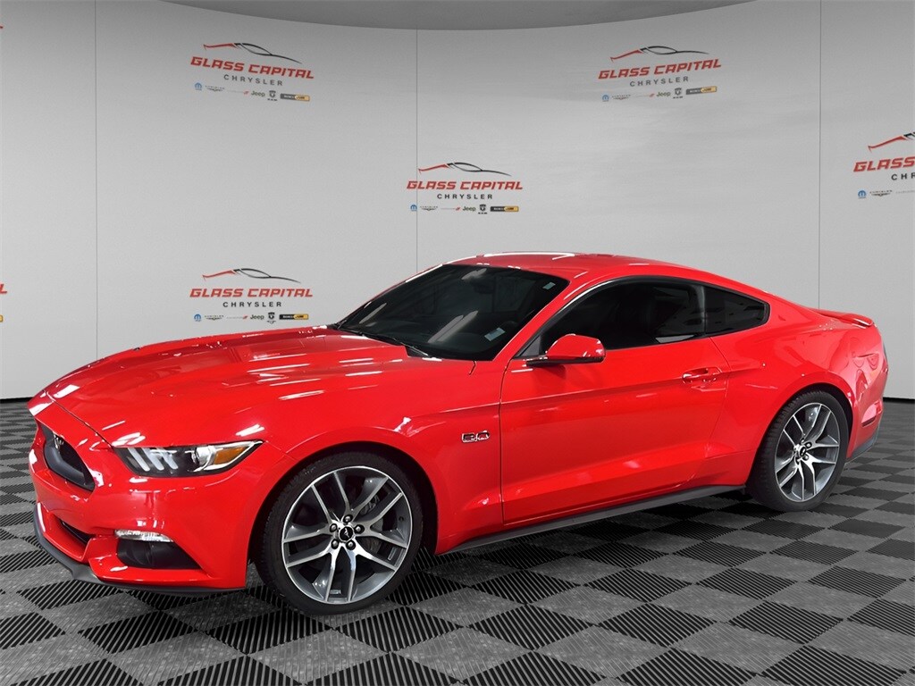 2015 Ford Mustang GT Premium photo 2