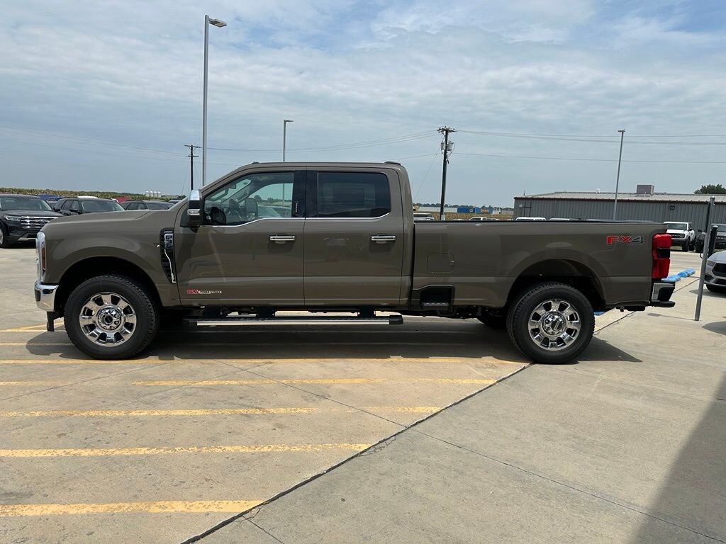 New 2026 Ford F-350 Lariat Truck
