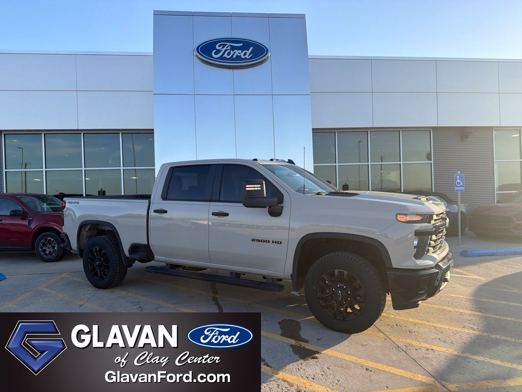 2026 Chevrolet Silverado 2500HD Custom