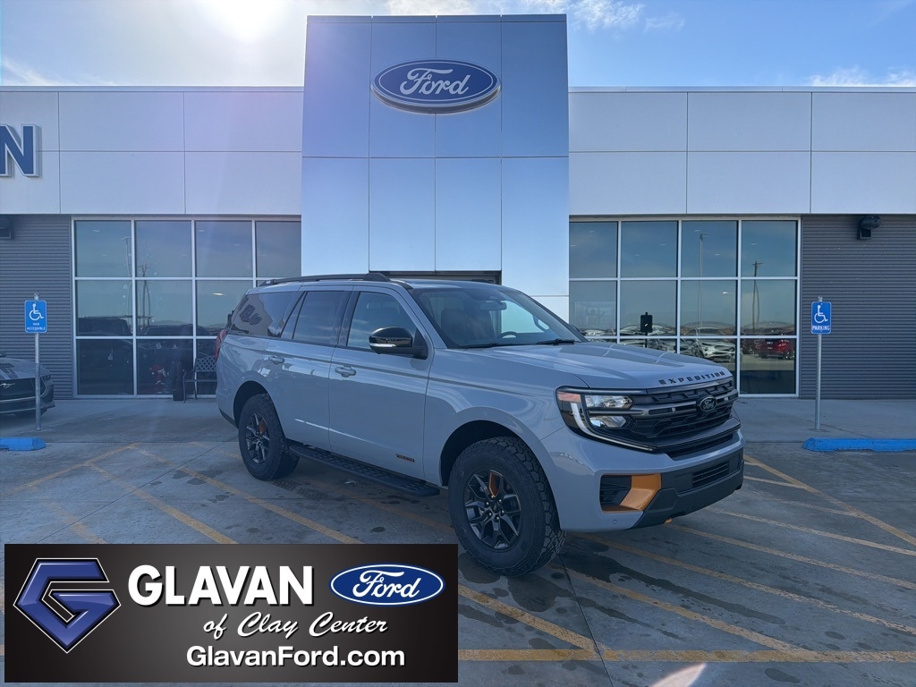 2025 Ford Expedition Tremor's photo