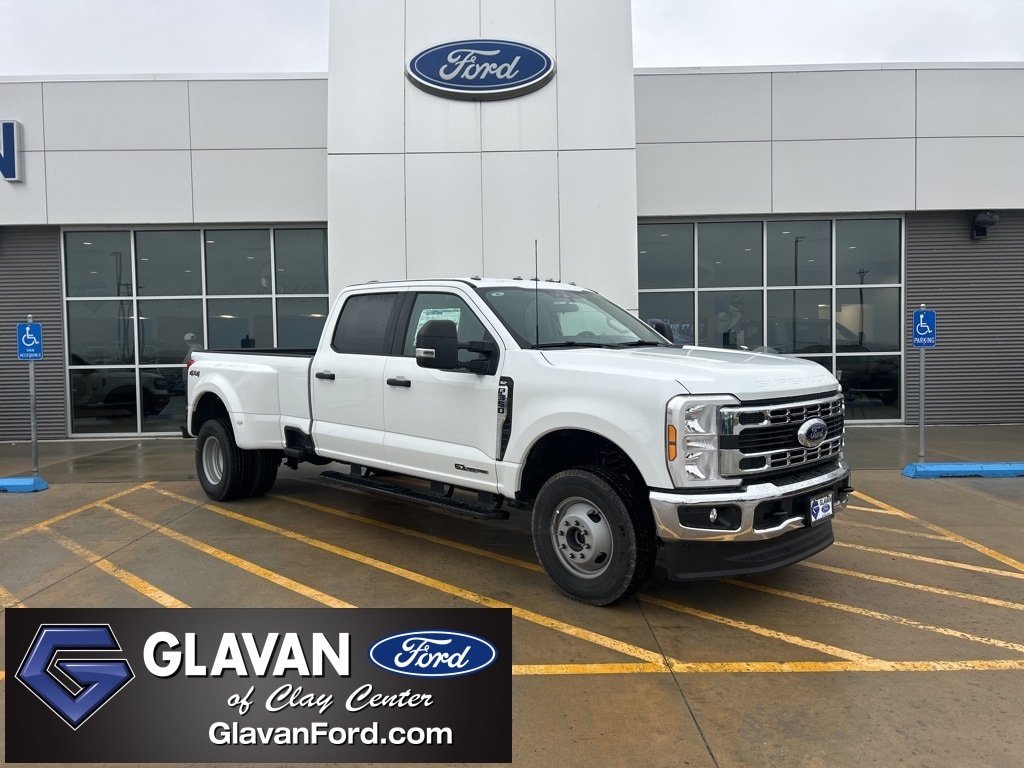 2026 Ford F-350 Super Duty XLT's photo