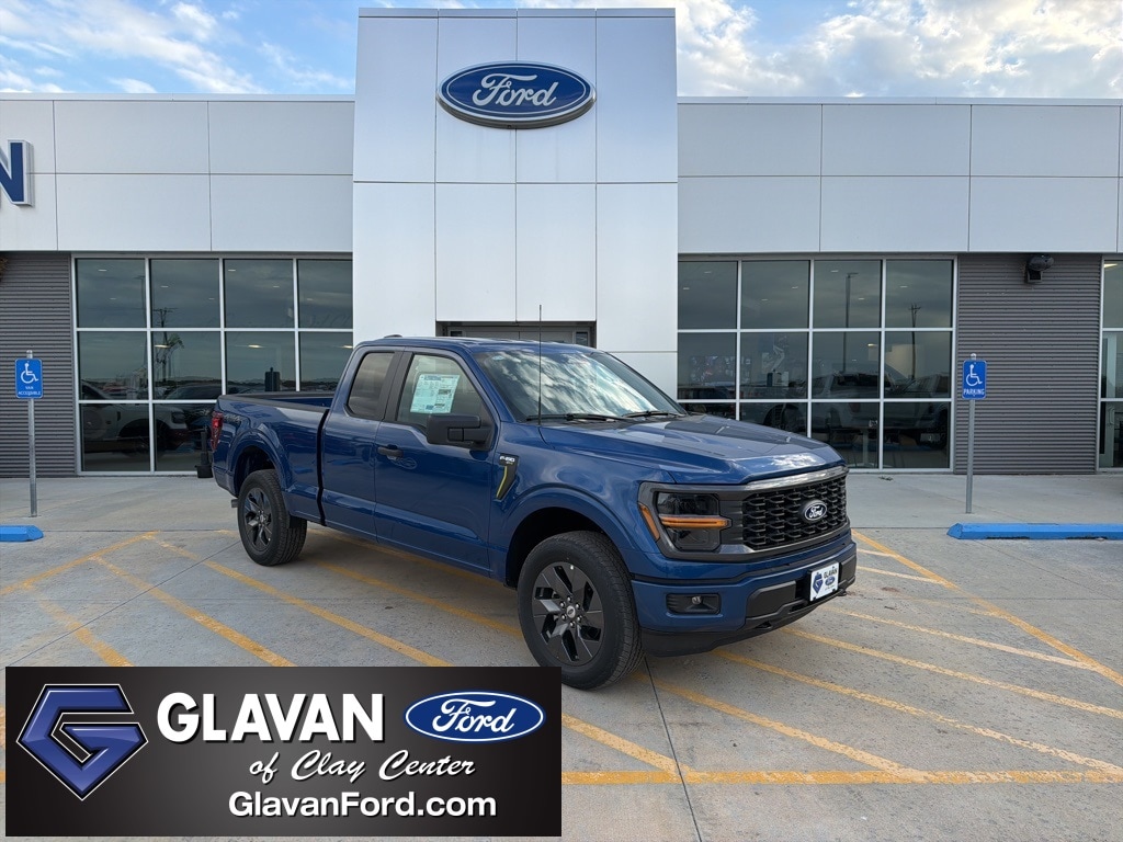 2025 Ford F-150 STX's photo