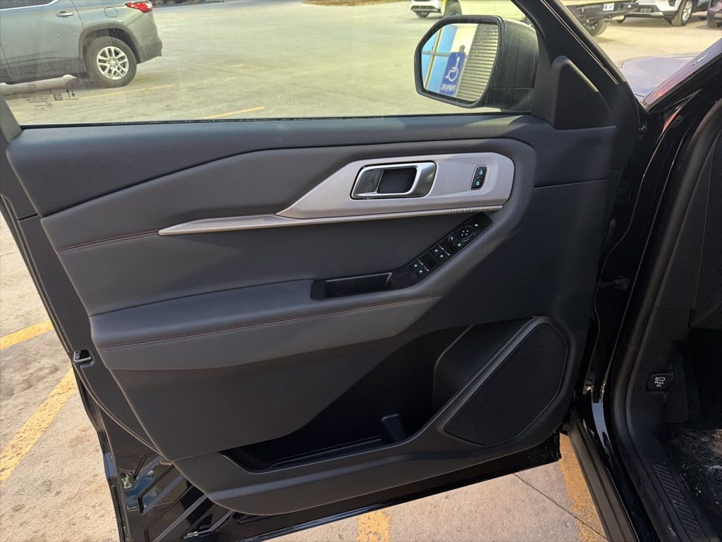 2026 Ford Explorer Active - Photo 9