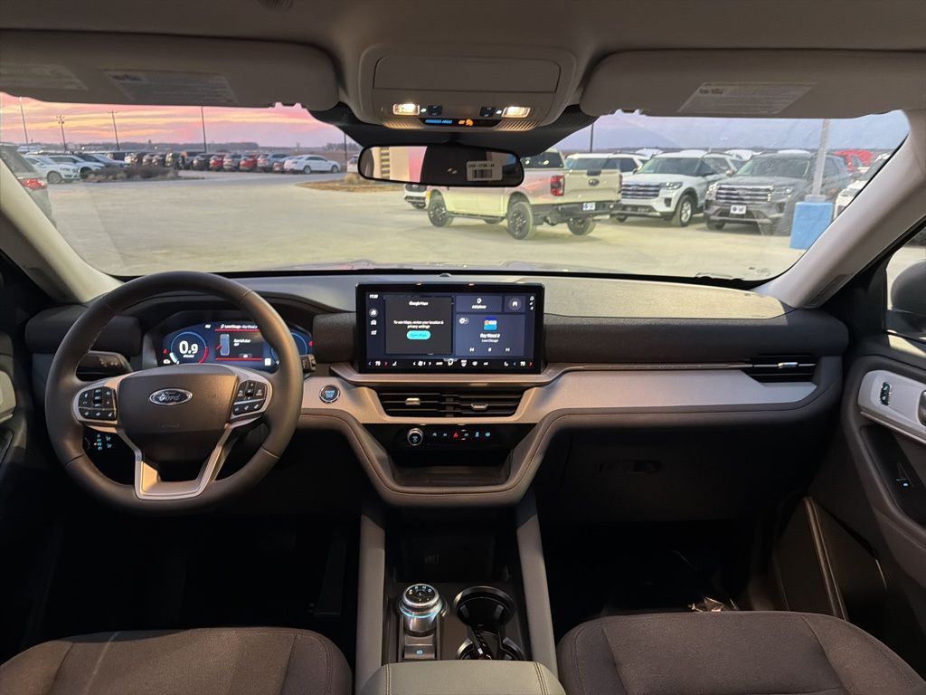 2026 Ford Explorer Active - Photo 16
