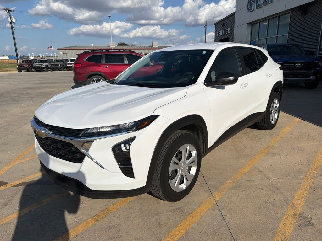 Used 2026 Chevrolet Trax LS SUV