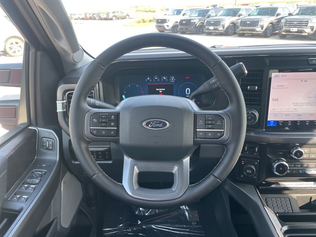 2025 Ford F-250 Super Duty Lariat - Photo 14