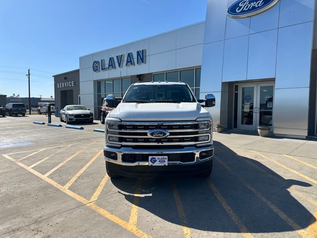 New 2026 Ford F-350 Lariat Truck