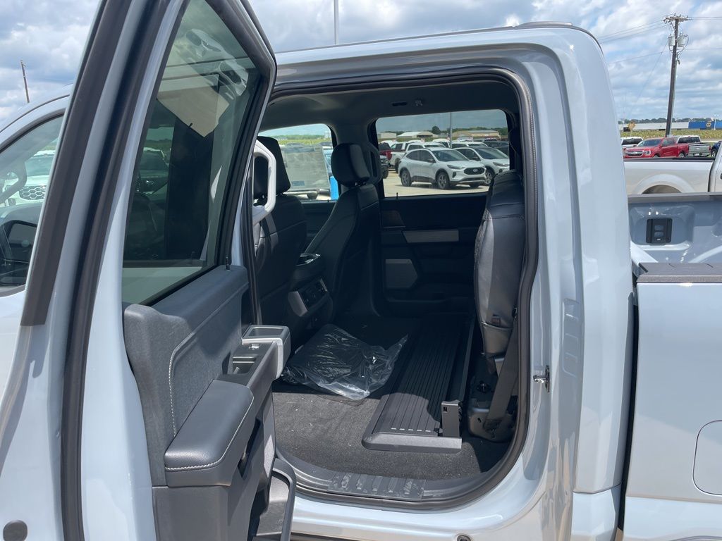 2025 Ford F-250 Super Duty Lariat - Photo 24