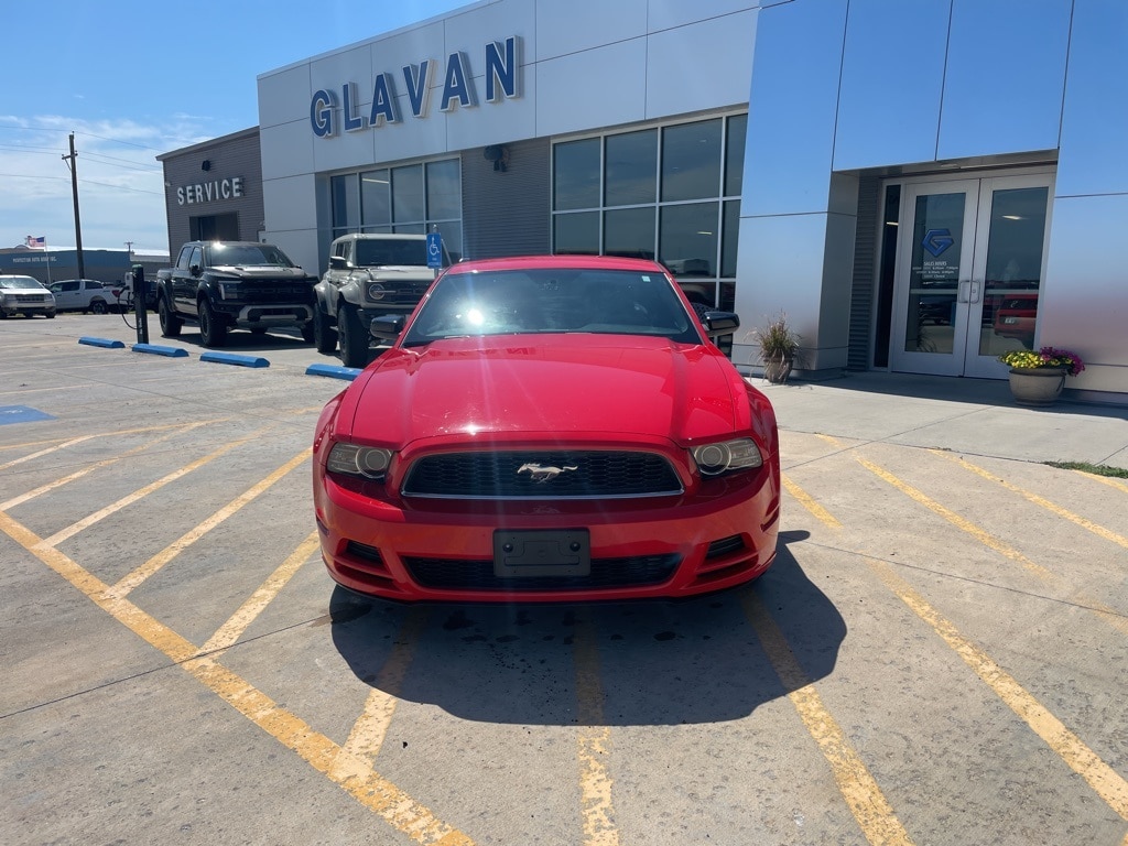 Used 2013 Ford Mustang V6 with VIN 1ZVBP8AM1D5246372 for sale in Clay Center, KS