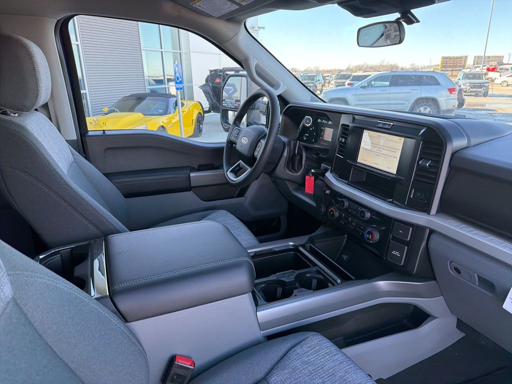 2026 Ford F-350 Super Duty XLT - Photo 26