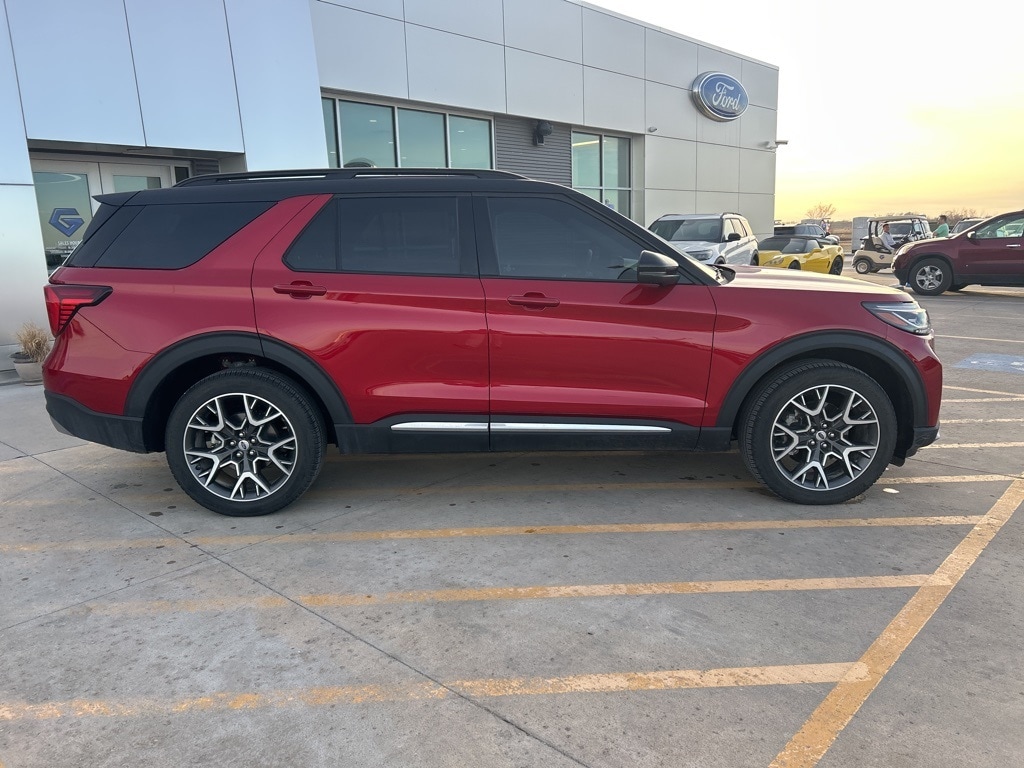 Used 2025 Ford Explorer Platinum SUV