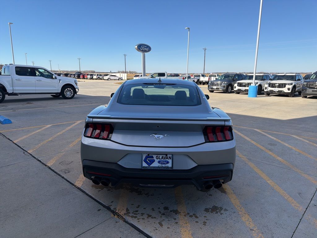 2026 Ford Mustang EcoBoost Premium Fastback - Photo 6