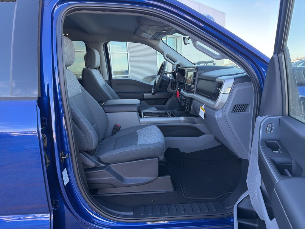 2026 Ford F-350 Super Duty XLT - Photo 25