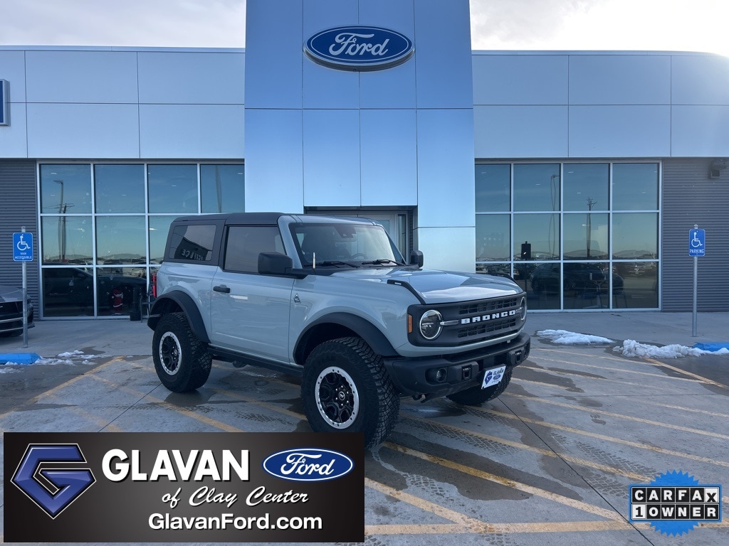 2023 Ford Bronco 2-Door Black Diamond's photo